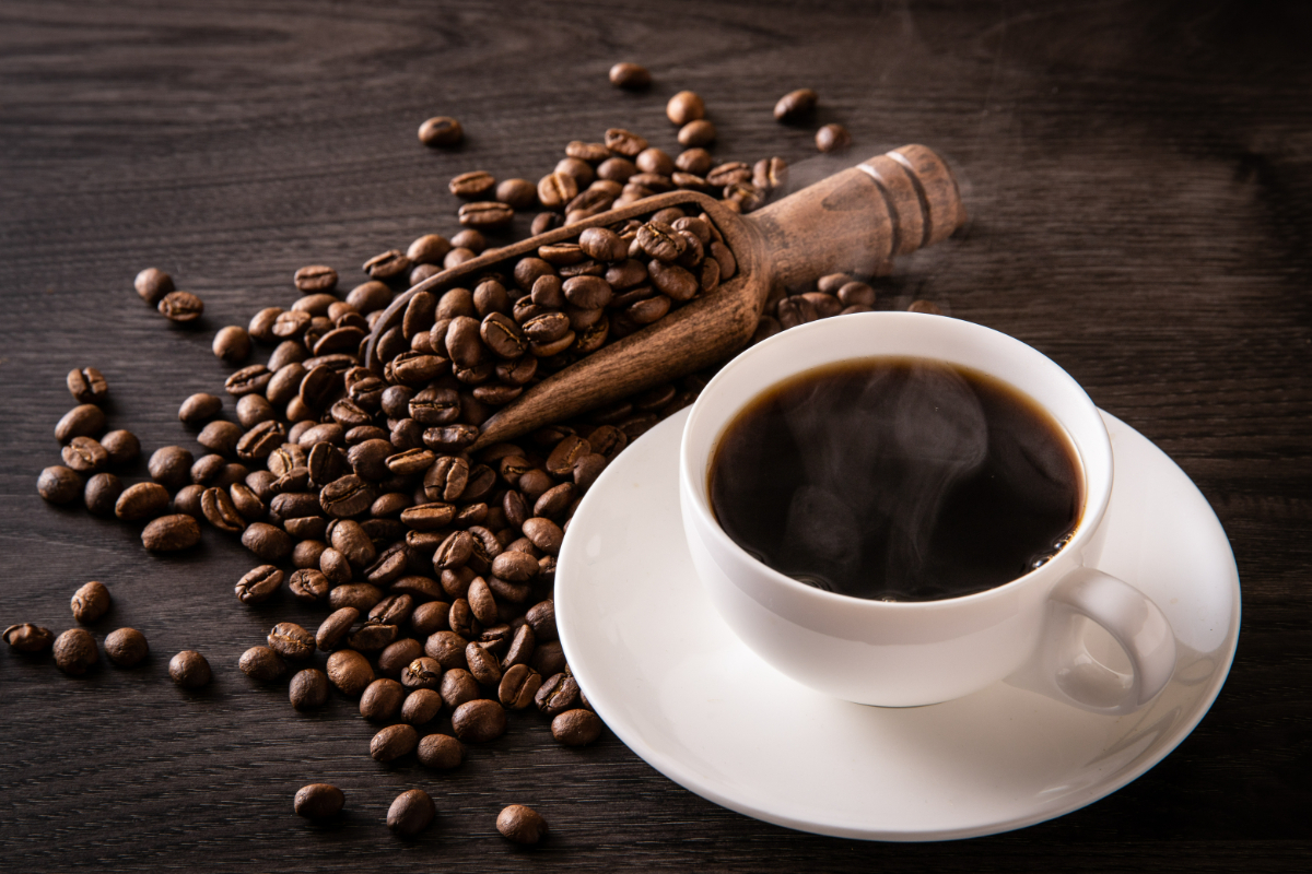 ホワイトニングの効果が薄れる原因であるコーヒー